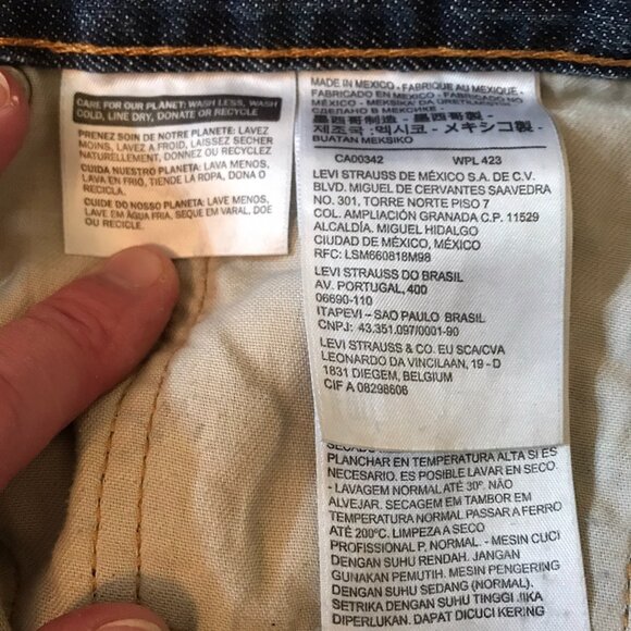 Levi Strauss & Co Men's Blue Jeans 505 36W 32L *** - Picture 5 of 6